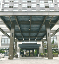 GSX Bifacial Solar Panels cover the entryway canopy at the Interurban Hotel.