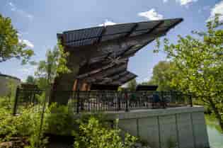 GSX Bifacial Solar Panel Canopy covers the eating area at the St Louis Zoo in Missouri.